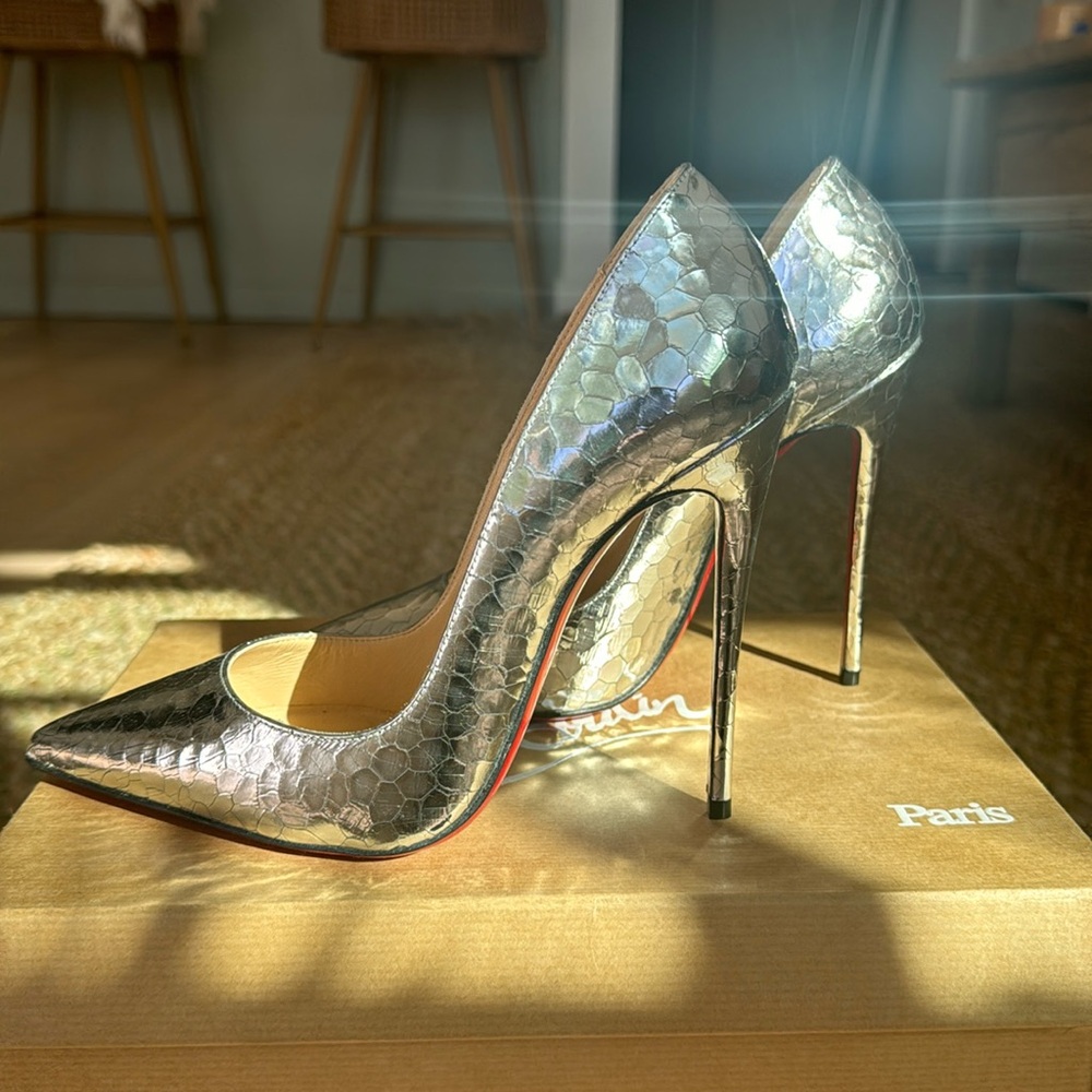 Brand new Christian Louboutin Kate 120 Specchio Martele